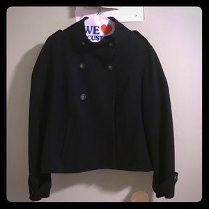 Gap. Short, black wool jacket with collar.